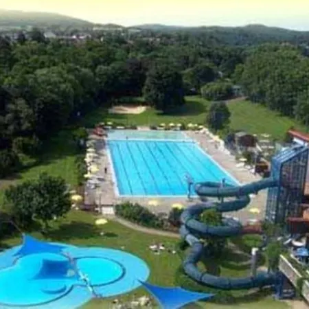 Gemütlicher Ferienbungalow In Frankenau, Kostenloses Wlan